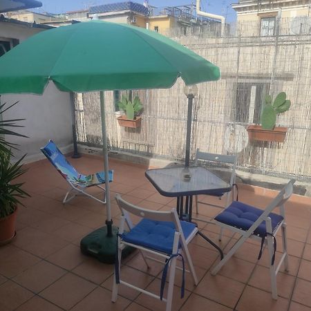 Vacanzella Casa Vacanza Appartamento In Centro Con Terrazzo Neapol Zewnętrze zdjęcie